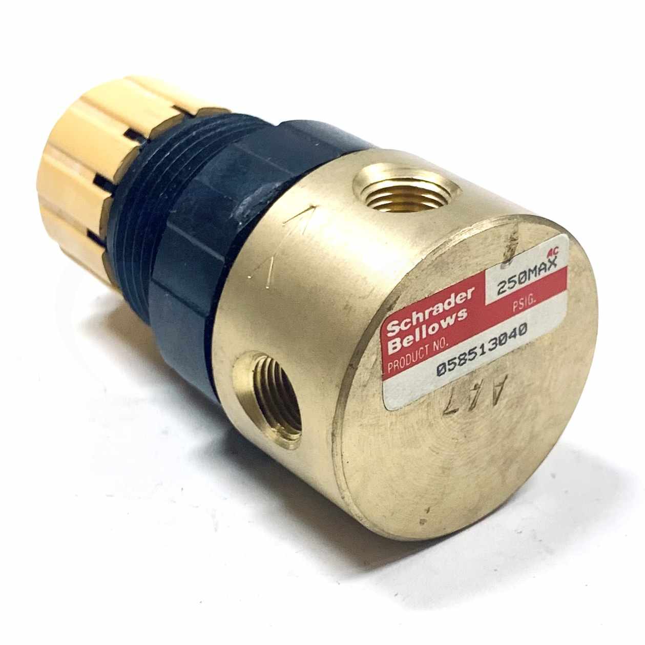 058513040 Schrader Bellows 1/8" Pneumatic Regulator
