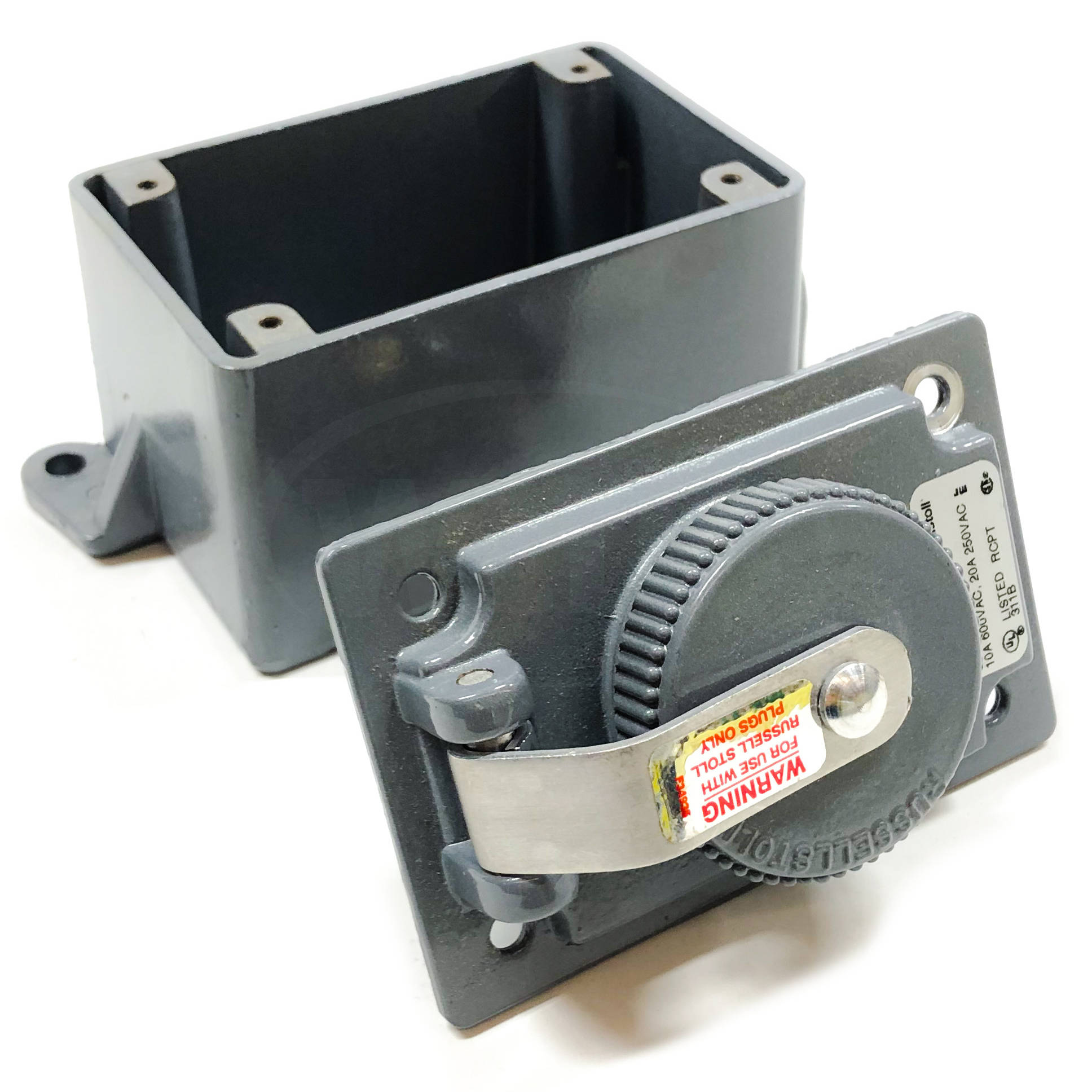 3743 Russellstol Receptacle, 2 Wire, 3 Pole - 0