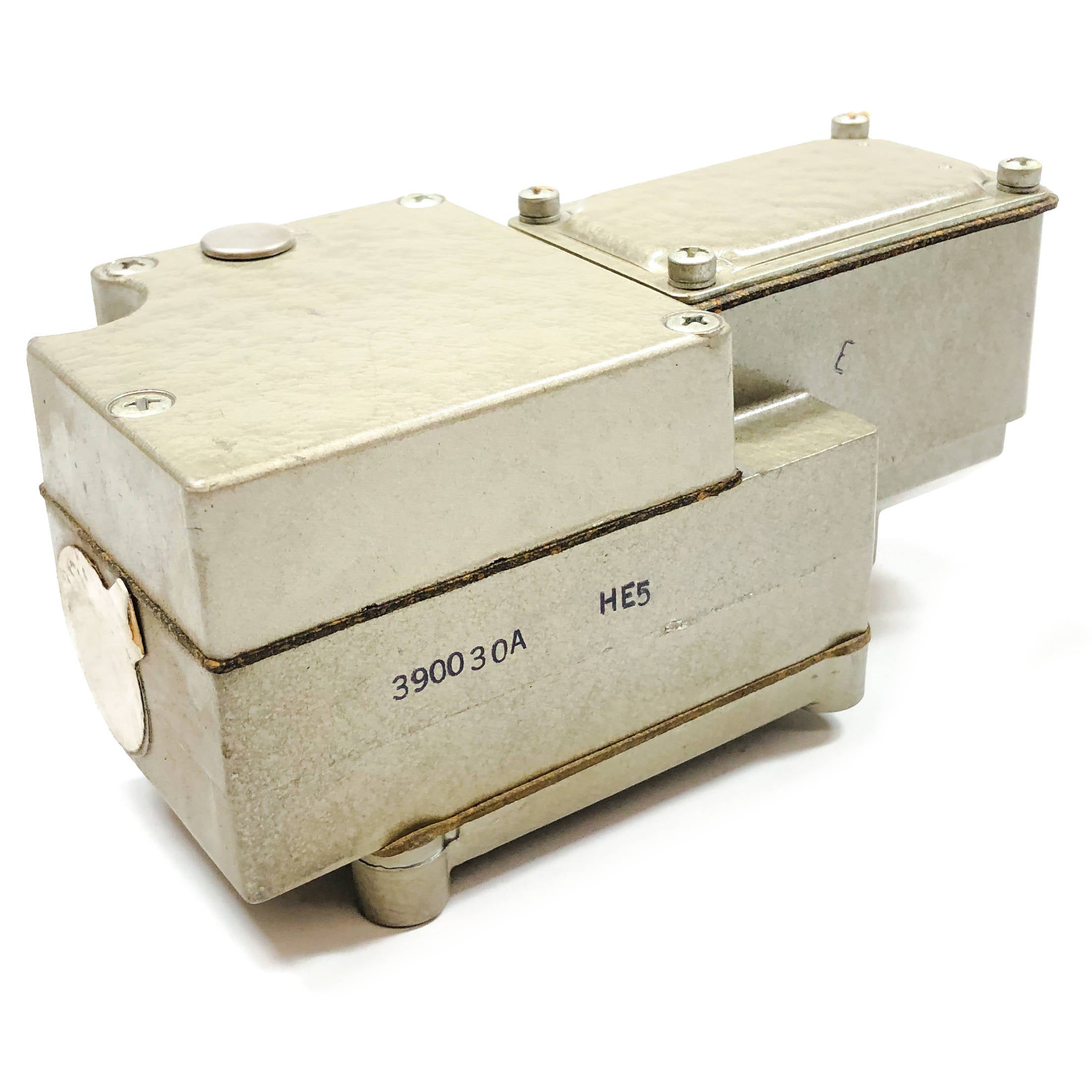 390030A Honeywell Tradeline Body Component for Gas Valve