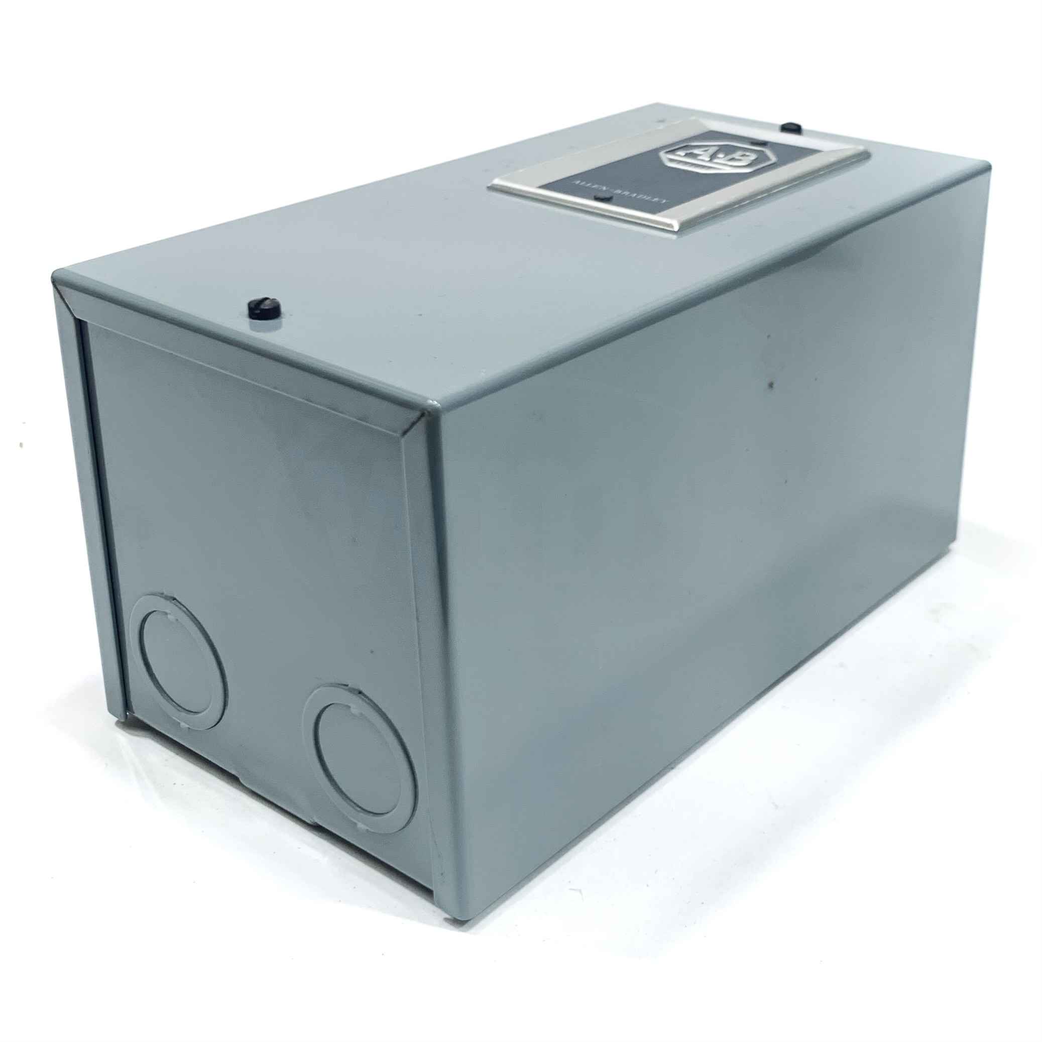 700-B211A1 Allen-Bradley Type B AC Relay NEMA 1 3Pole