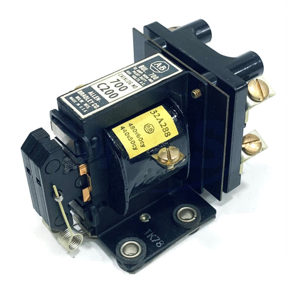 700-C200A4 Allen-Bradley Control Relay 440-480 Vac