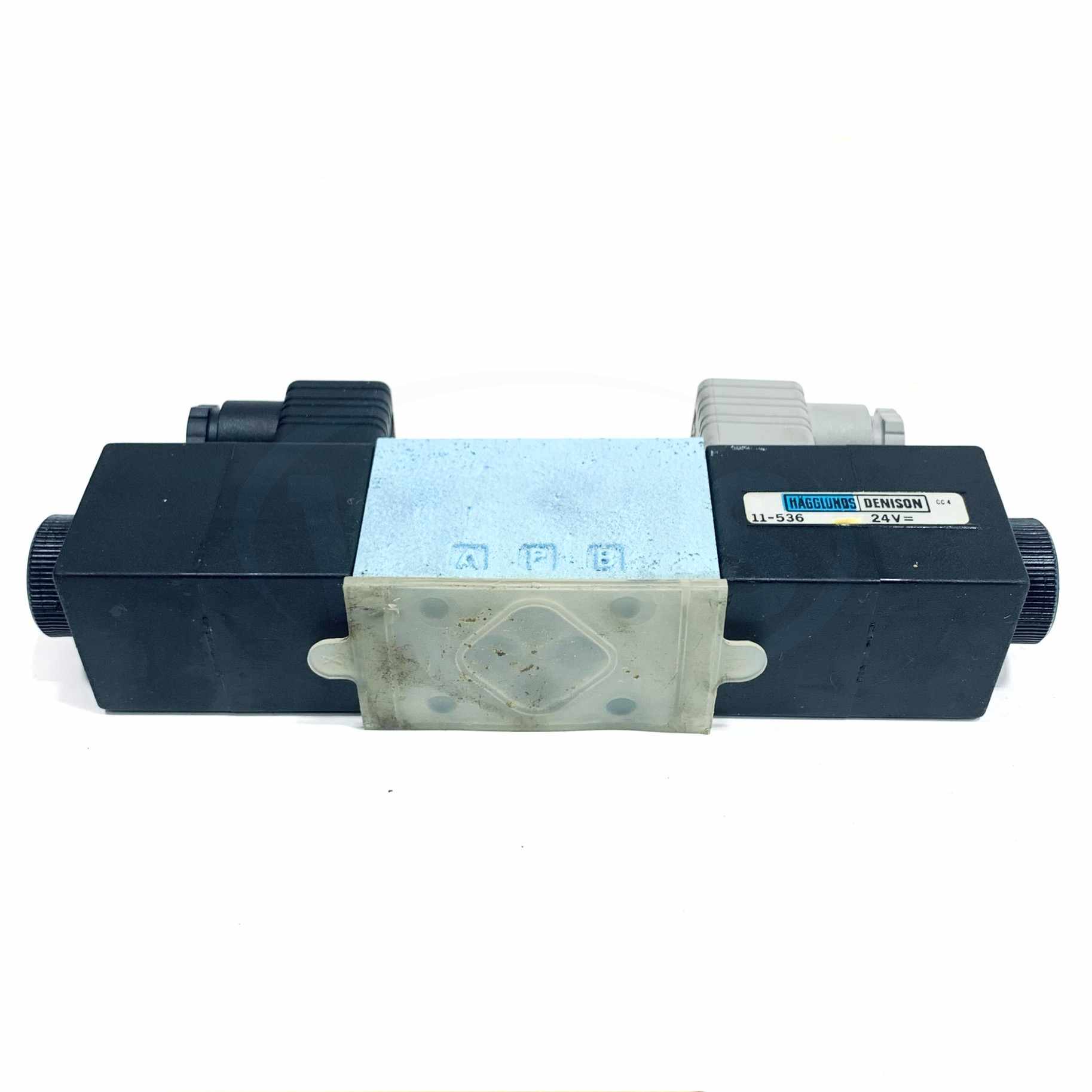 A4D01-35-246-0302-00A1W01327 Denison Hydraulic Valve 3 Chamber, Screw Terminal