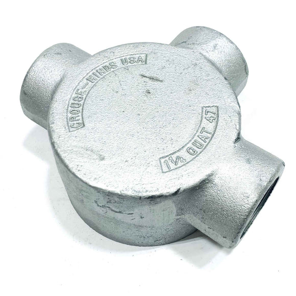 GUAT47 Crouse-Hinds Conduit Outlet Box With Cover, 3 5/8" Cover Opening, 1 1/4"