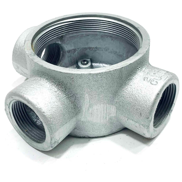 GUAT47 Crouse-Hinds Conduit Outlet Box With Cover, 3 5/8" Cover Opening, 1 1/4"