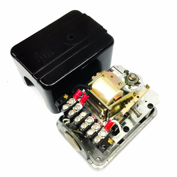 HD32A621 Eagle Signal Industrial Timer