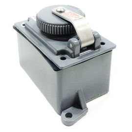 3743 Russellstol Receptacle, 2 Wire, 3 Pole