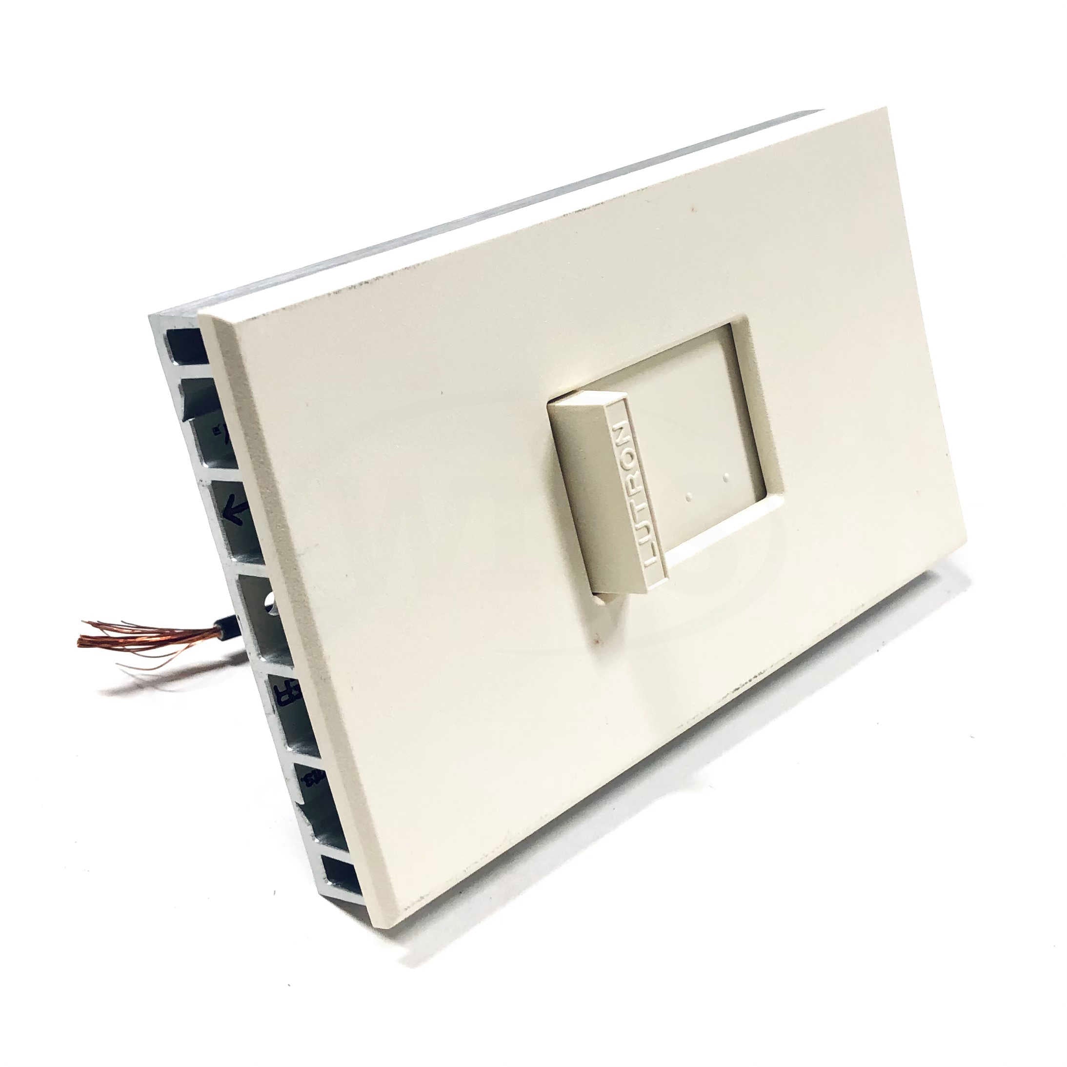 N-100-WH Lutron Nova Incandescent Dimmer, 120VAC, 60Hz, 1000W