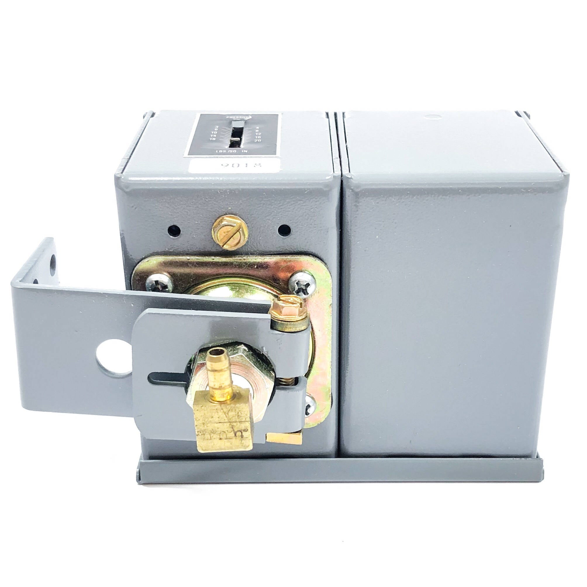 P10FC-4C Johnson Controls Low Pressure Control, Range: 3/20 PSIG W/ Barb Fitting