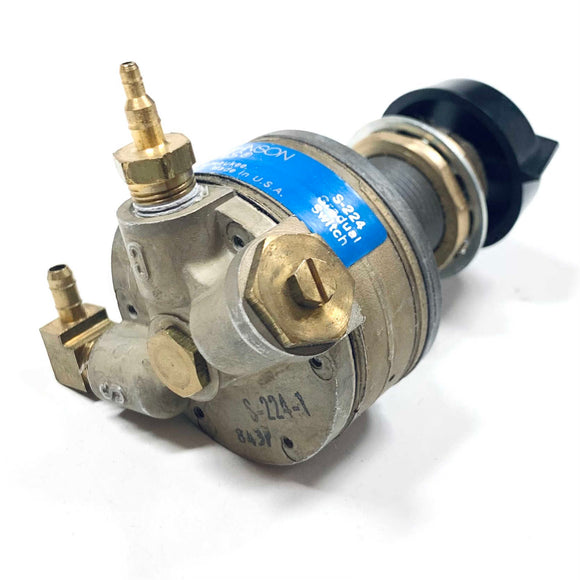 S-224-1 Johnson Controls Pneumatic Gradual Switch, 20psi Span