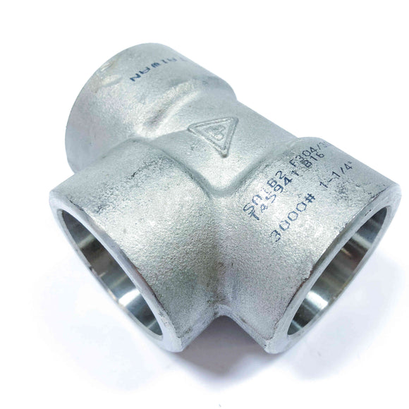 T3000-1.25 F304/304L 3000# Stainless Steel Tee