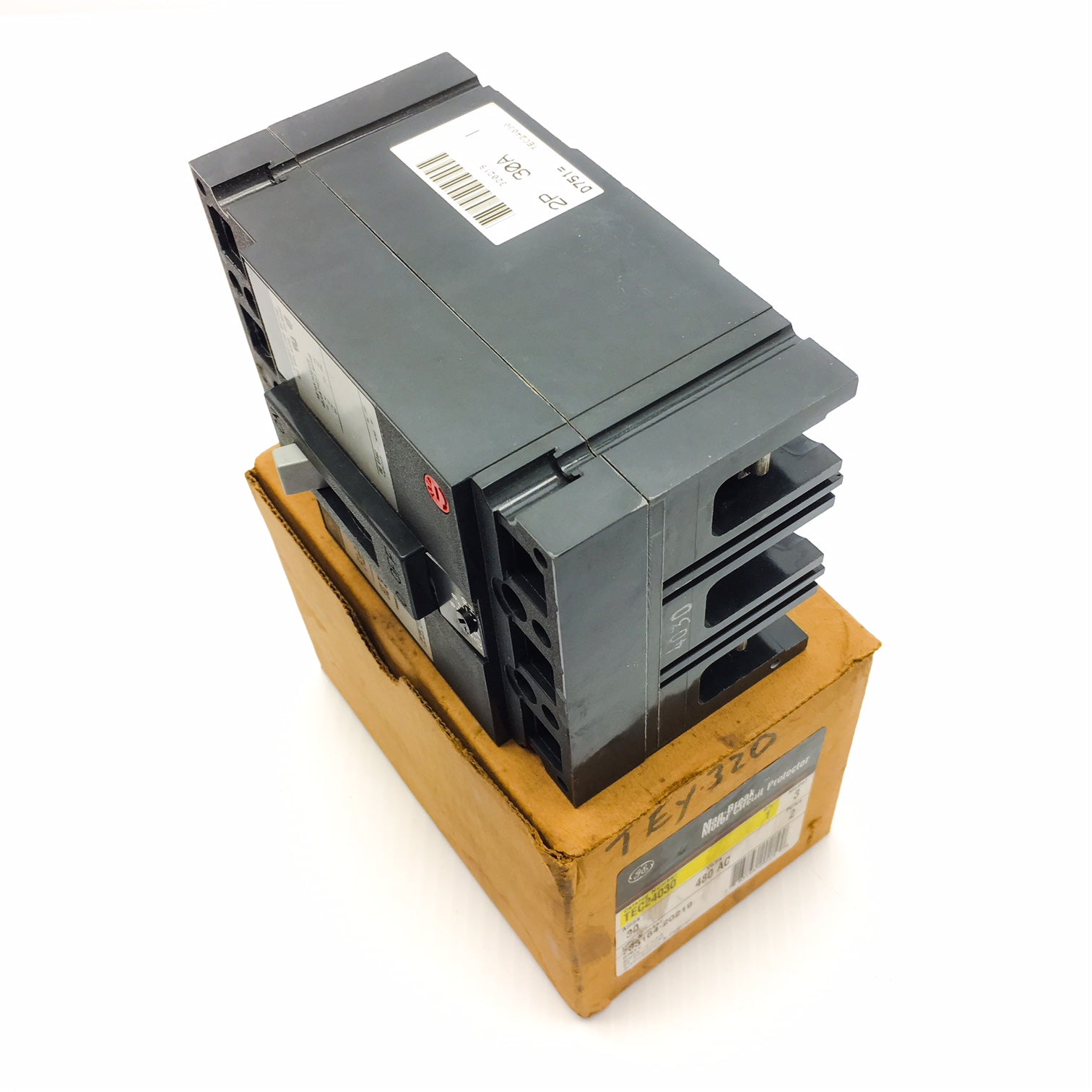 TEC24030 GE Circuit Breaker, 30 Amp 480 VAC 2 Pole