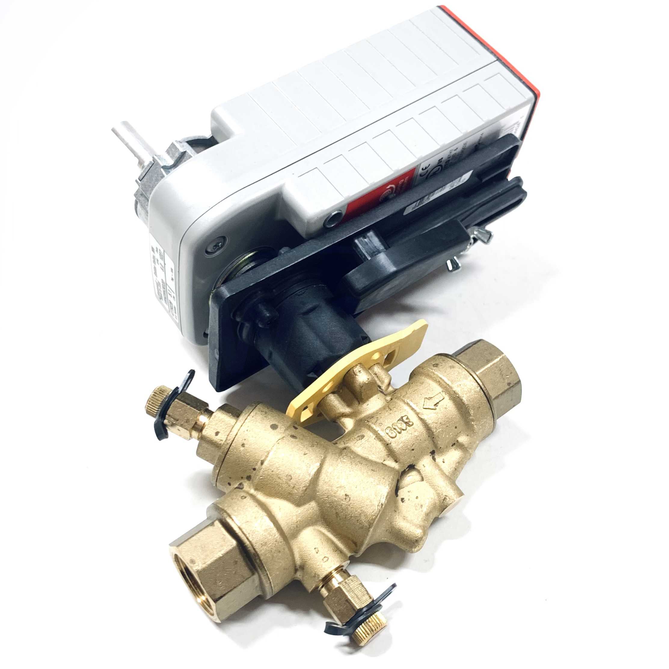VRN2BK3D2D Honeywell Regulated Control Valve, 8 GPM, MS7505A2030