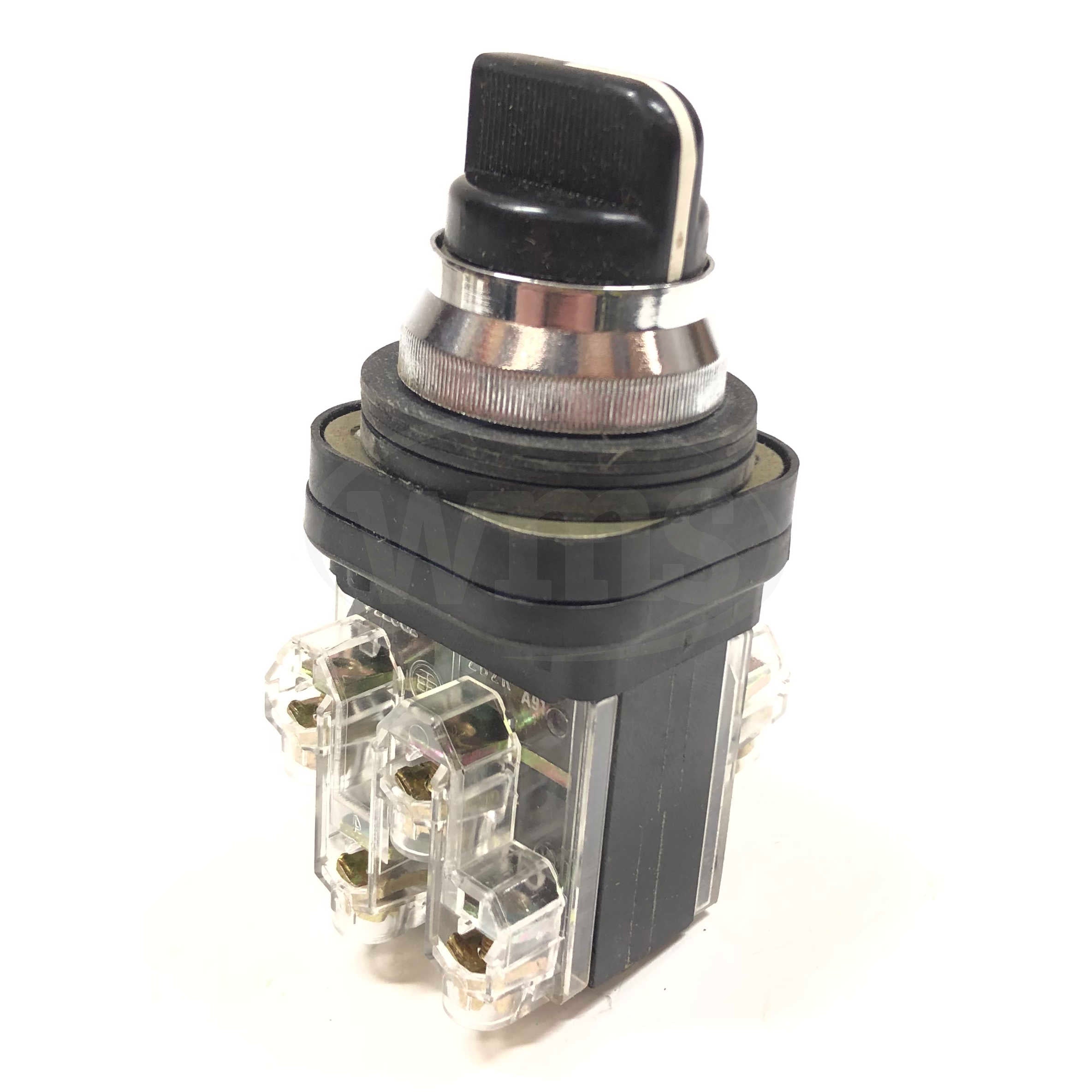 XB2-MD72 Telemecanique Selector Switch - 0
