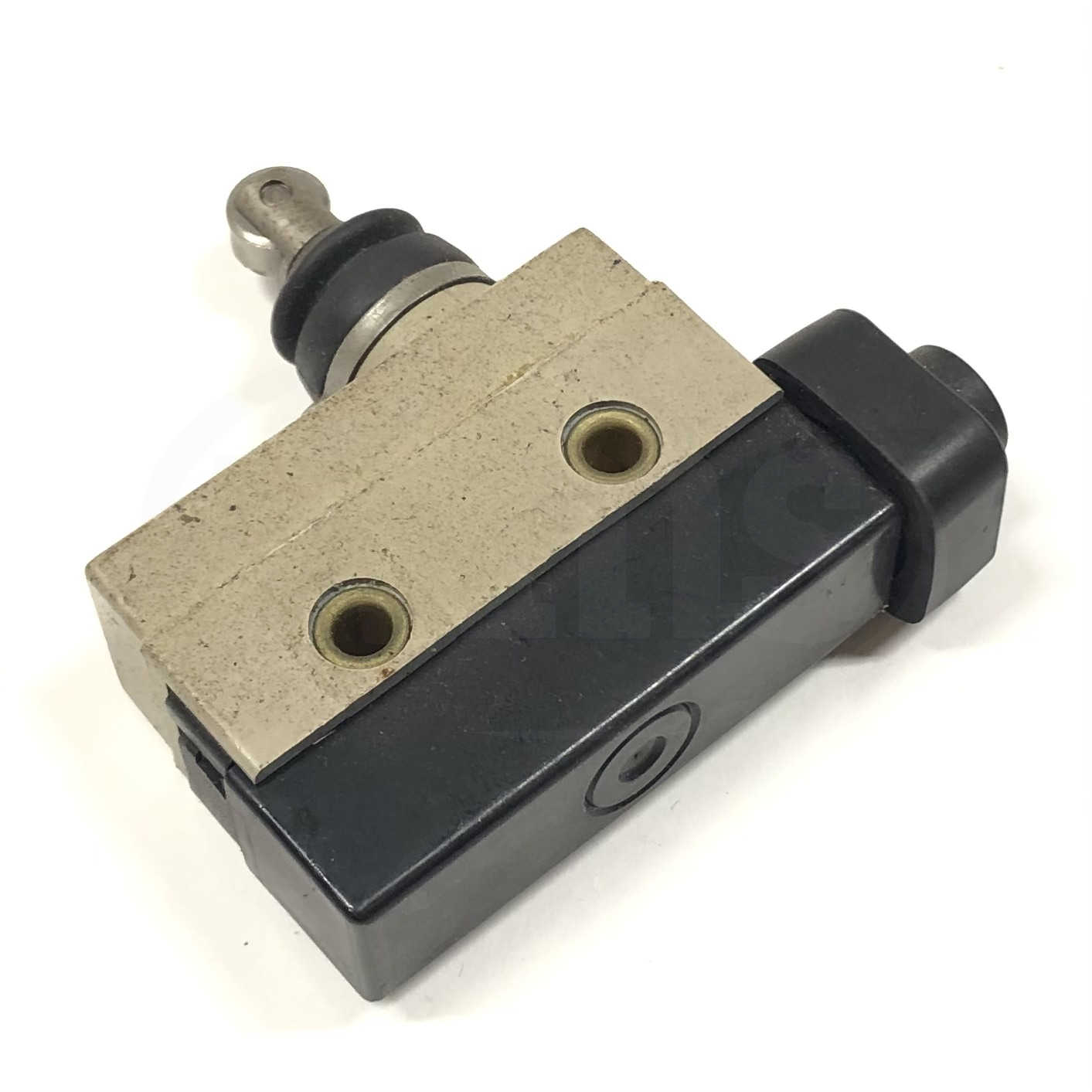 ZC-N2255 Omron Switch - 0